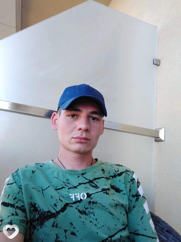 Михаил, 28, Абакане — анкета №1467317