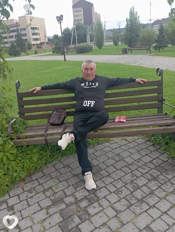 Саша, 44, Горно-Алтайске — анкета №1467916