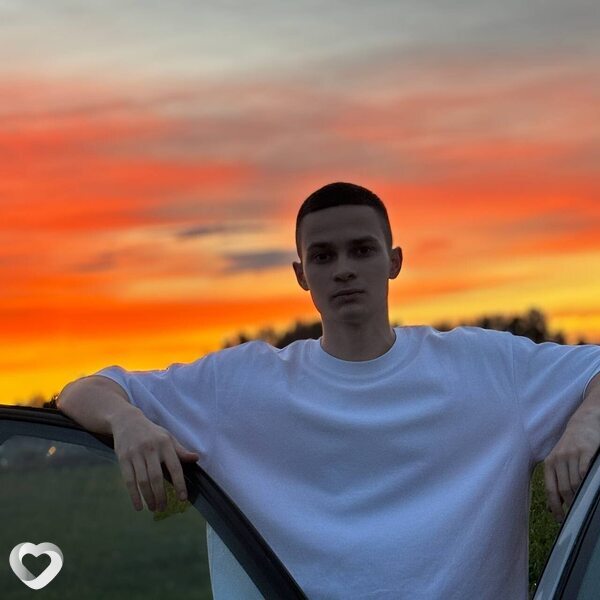 Михаил, 21, Москве — анкета №1467976