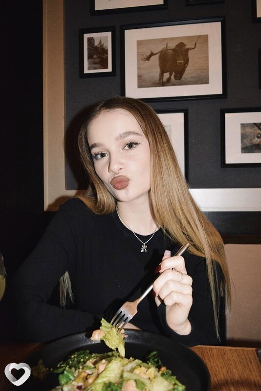Аня, 23, Москве — анкета №1468678