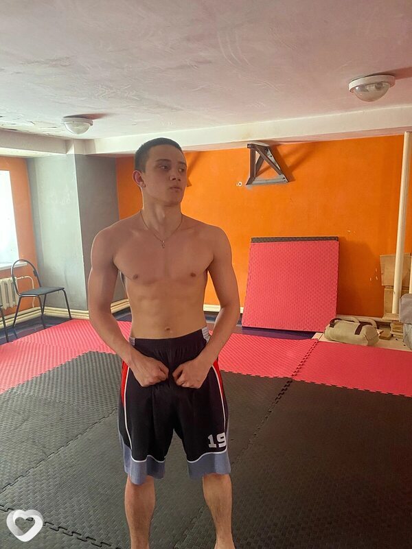 Артём, 20, Иркутске — анкета №1468793