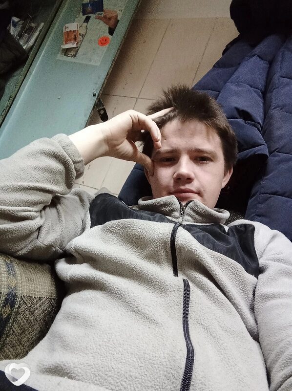 Александр, 23, Братске — анкета №1469424