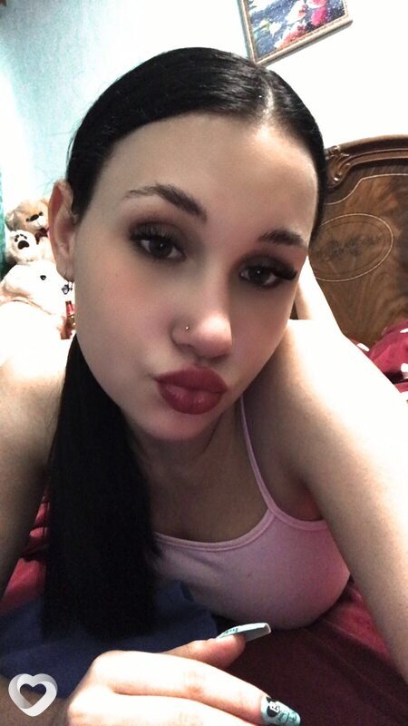 Ангелина, 21, Артеме — анкета №1470447