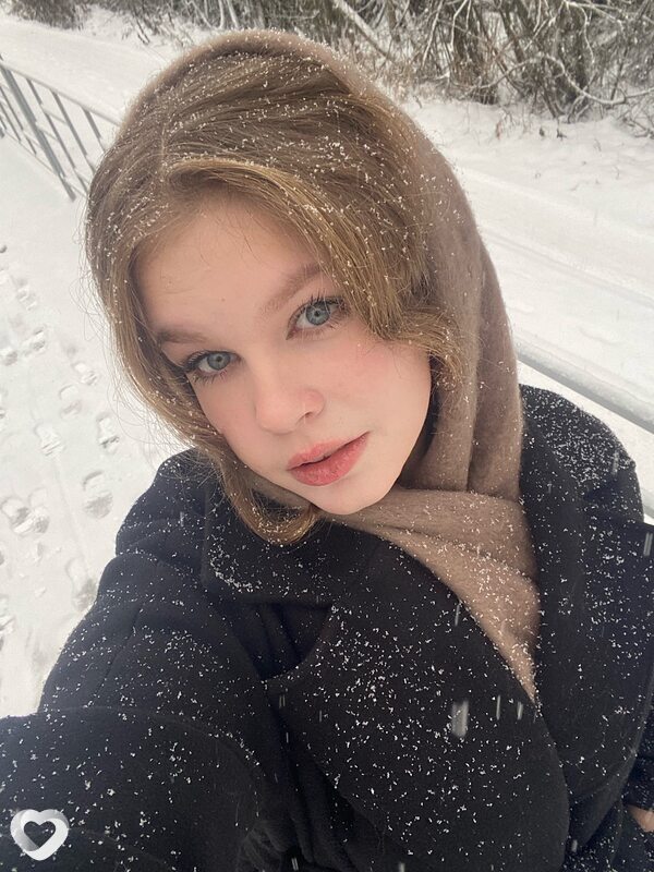 Аня, 21, Санкт-Петербурге — анкета №1470371