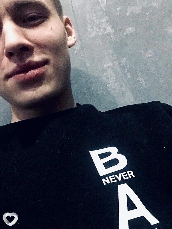 Денис, 24, Ульяновске — анкета №1470902
