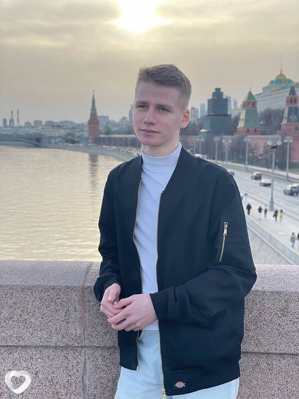 Ярослав, 24, Москве — анкета №1470840