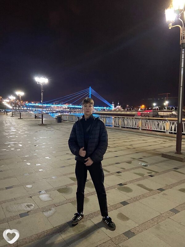 Кирилл, 19, Тюмени — анкета №1471432