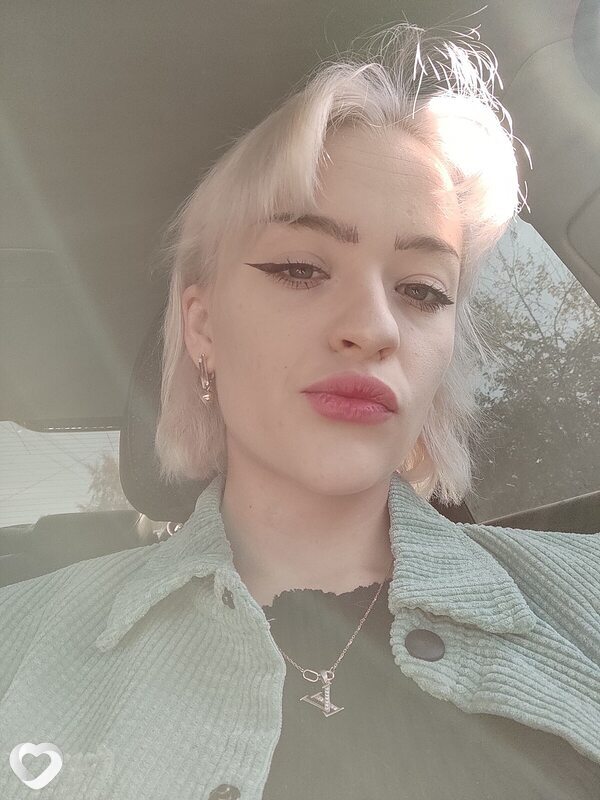 Юля, 22, Санкт-Петербурге — анкета №1471744