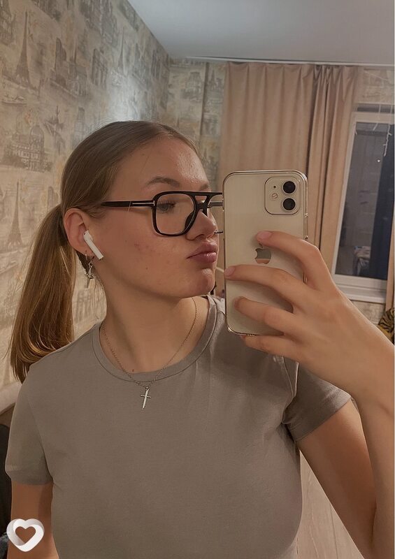 Анна, 20, Екатеринбурге — анкета №1472082