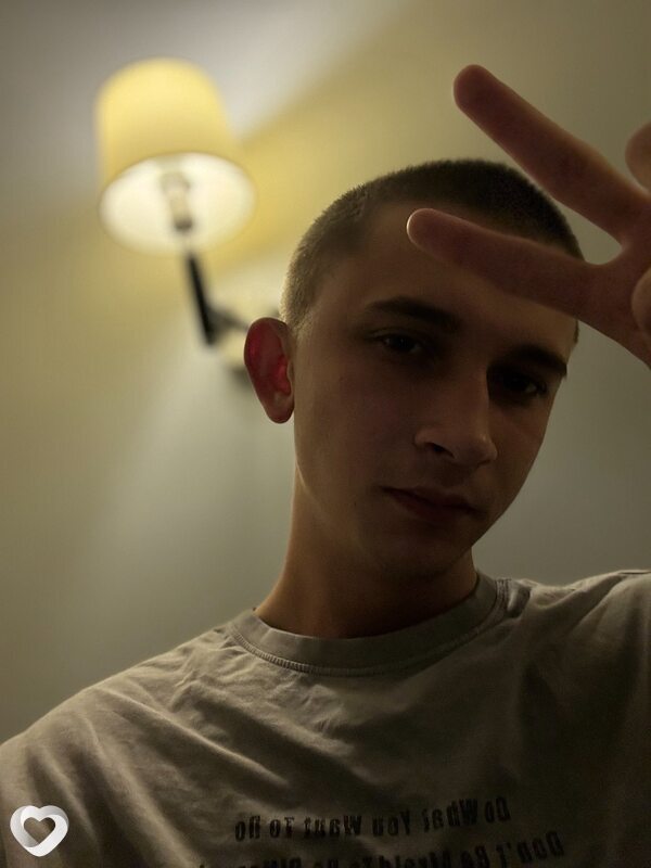 Александр, 22, Москве — анкета №1476332