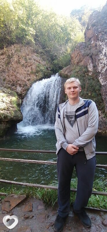 Никита, 20, Курчатове — анкета №1476399