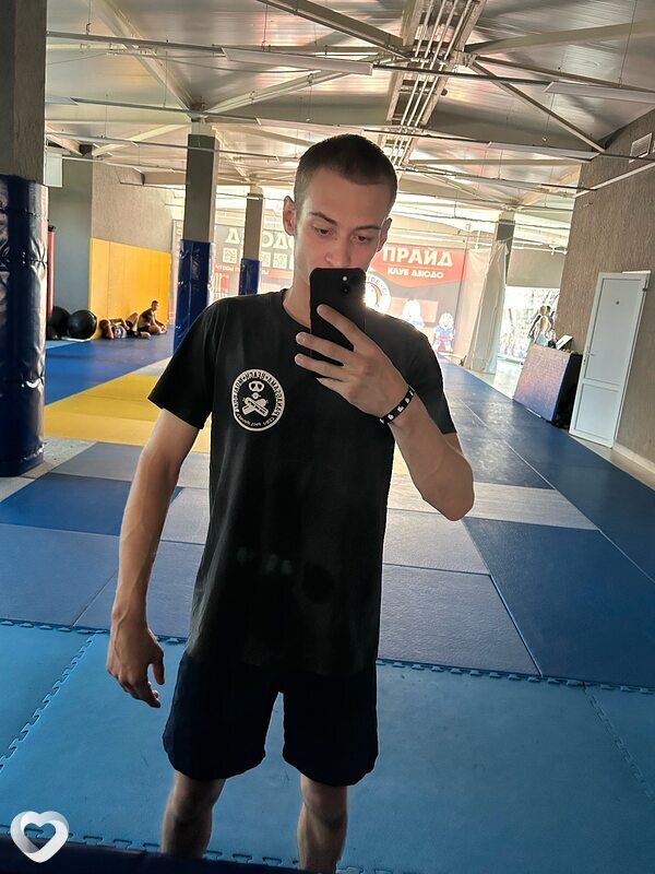 Денис, 24, Санкт-Петербурге — анкета №1477780