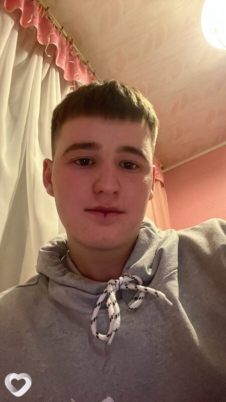 Алексей, 21, Химках — анкета №1478590