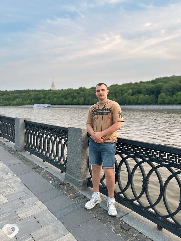 Колян, 28, Москве — анкета №1479825