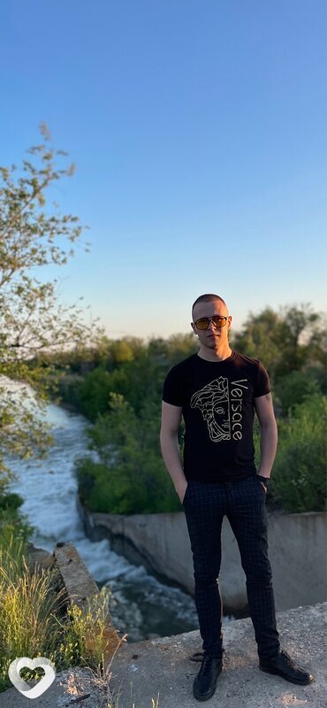 Дмитрий, 28, Ершове — анкета №1480318