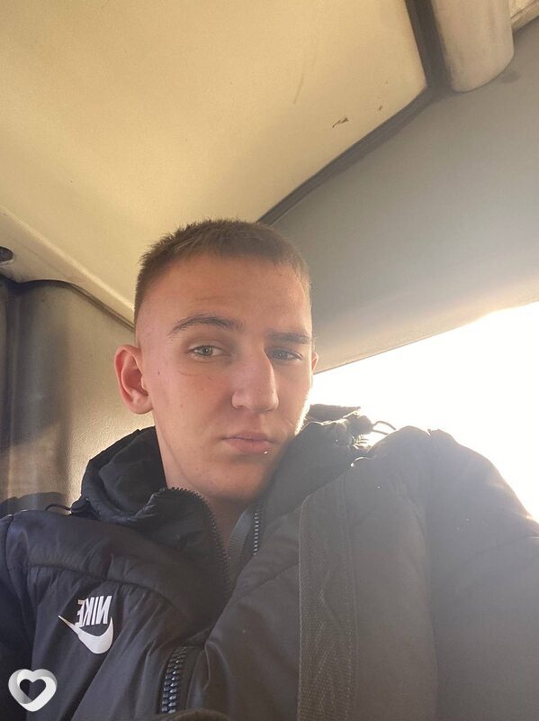 Александр, 19, Ачинске — анкета №1481429