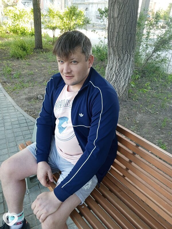 Виталик, 34, Новотроицке — анкета №1482178