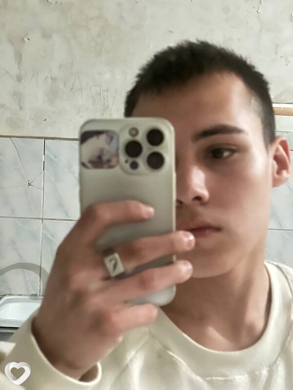 Глеб, 21, Москве — анкета №1488779