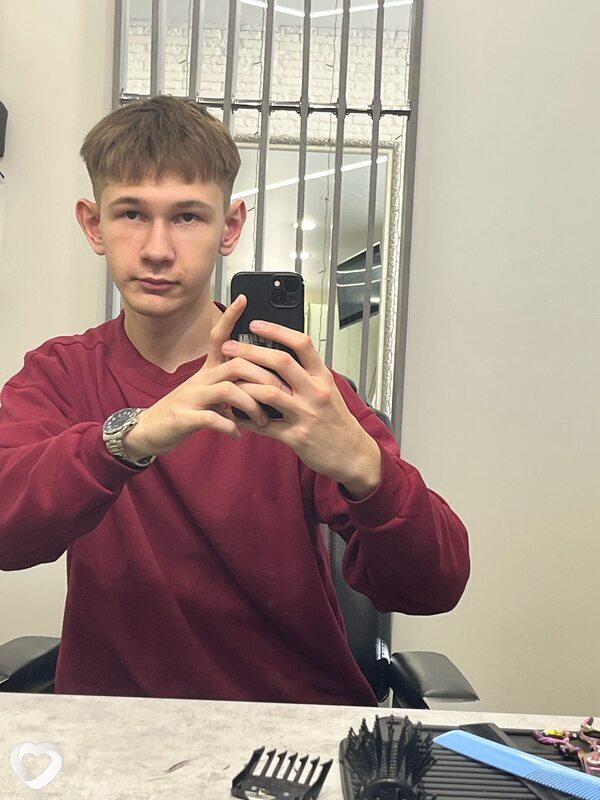 Дмитрий, 21, Витебске — анкета №1492944