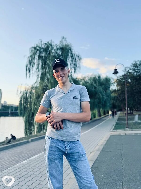 Николай, 21, Донецке — анкета №1498532
