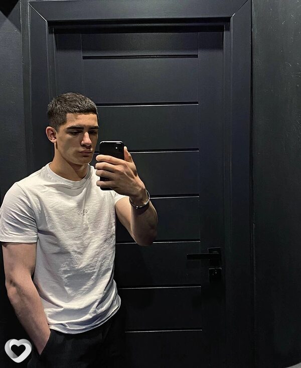 Денис, 24, Новосибирске — анкета №1500654