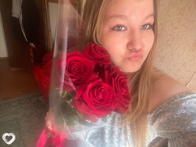 Вера, 20, Петрозаводске — анкета №1503636