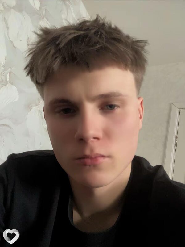 Андрей, 21, Минске — анкета №1512089