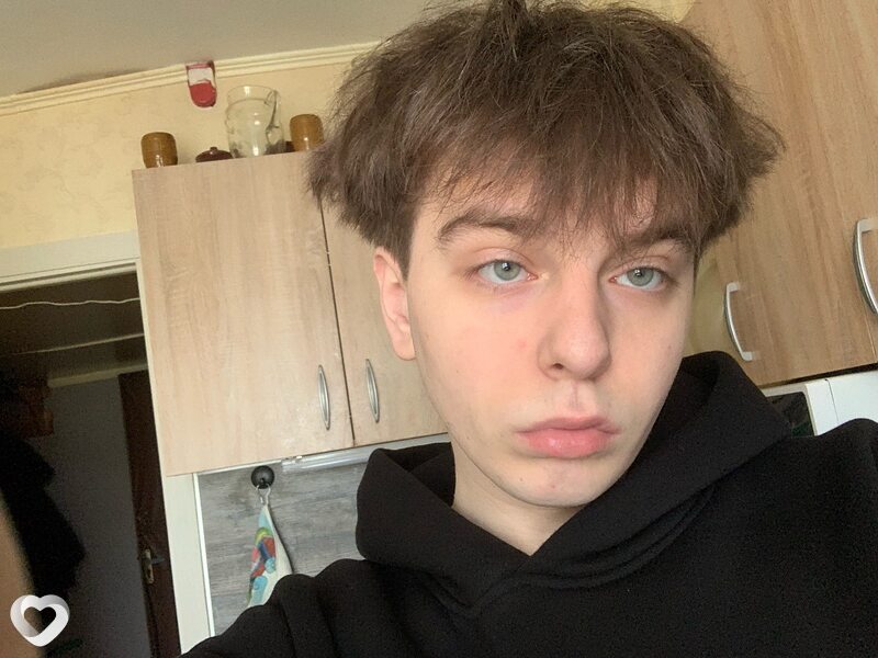 Артем, 20, Москве — анкета №1512712