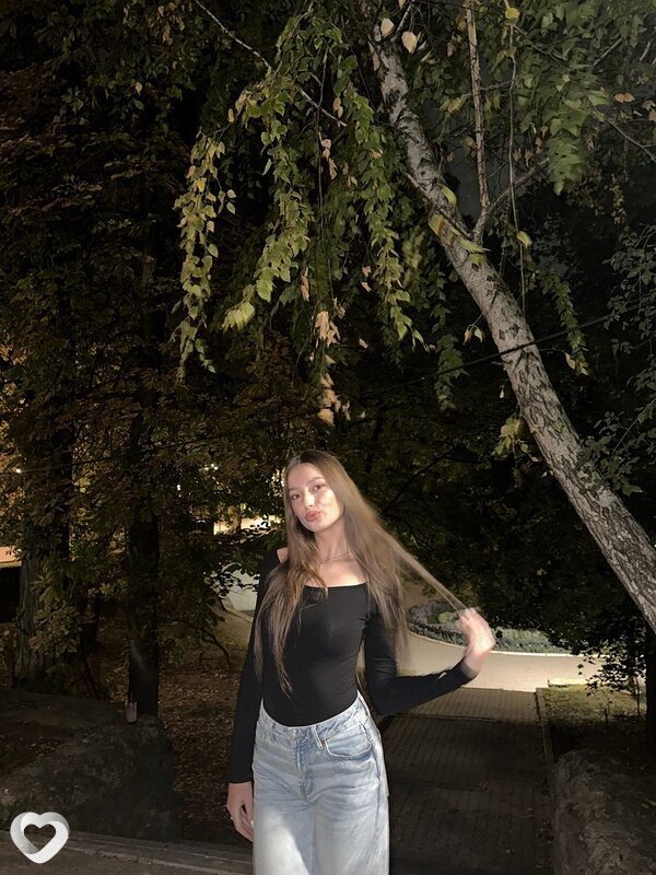 Алина, 19, Москве — анкета №1513178