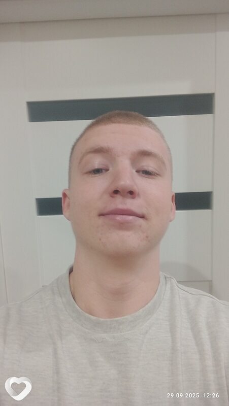 Денис, 19, Катовице — анкета №1513603