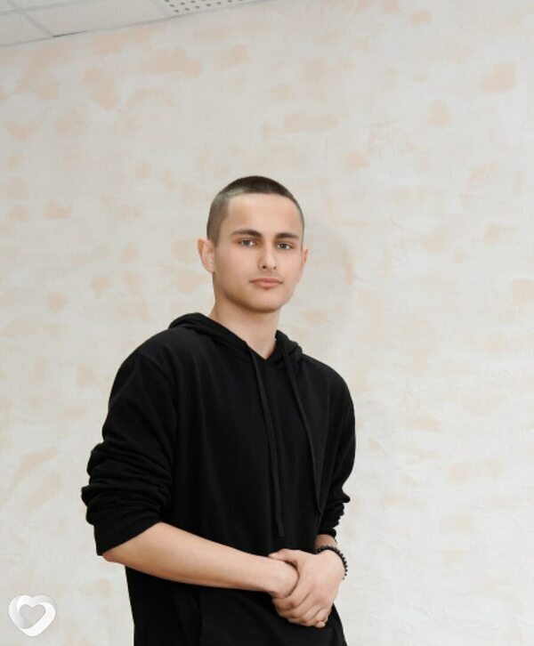Влад, 20, Харцызске — анкета №1513631