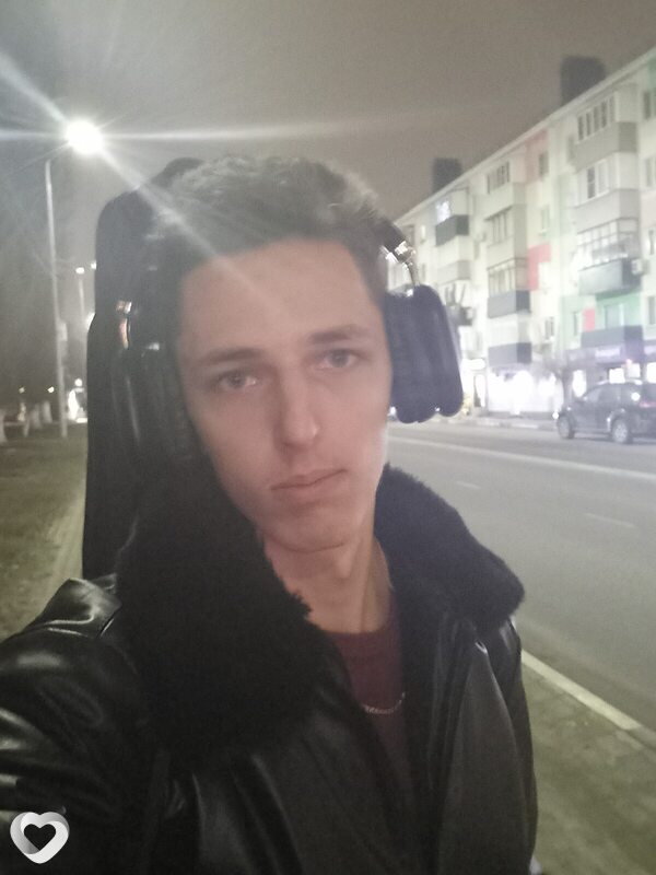 Денис, 21, Москве — анкета №1515331