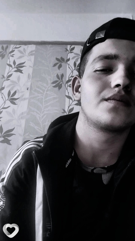 Дима, 21, Саяногорске — анкета №1515876
