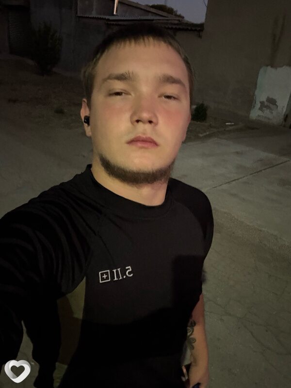 Максим, 22, Джанкое — анкета №1517512