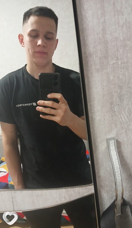Динис, 23, Набережных Челнах — анкета №2097433