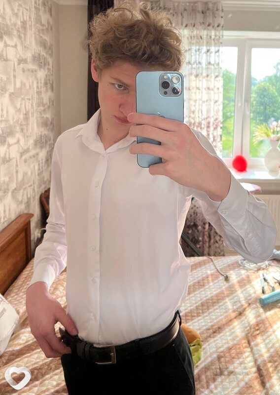 Алекс, 21, Минске — анкета №1521176