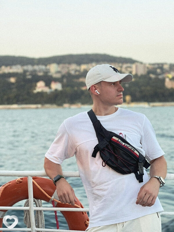 Кирилл, 26, Москве — анкета №1522174