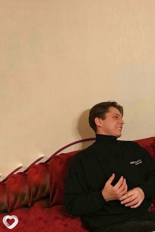 Артём, 22, Калининграде — анкета №1522290