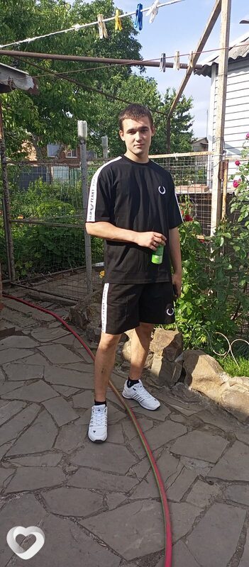 Андрей, 22, Шахтах — анкета №1523007