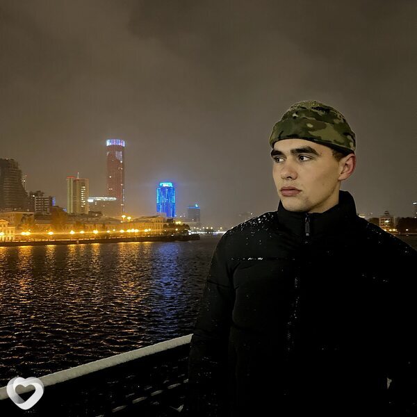 Кирилл, 22, Екатеринбурге — анкета №1526610