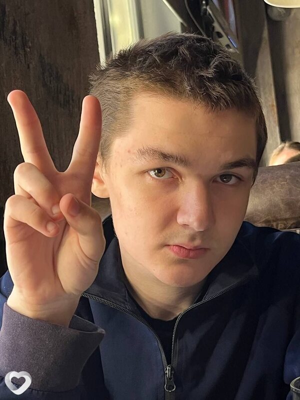 Лев, 21, Санкт-Петербурге — анкета №1526751