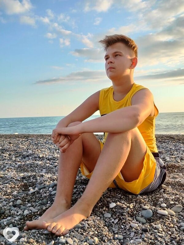 Илья, 21, Уфе — анкета №1527533