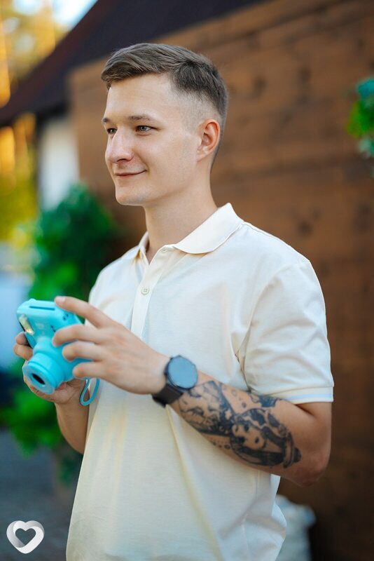 Артём, 27, Москве — анкета №1527584