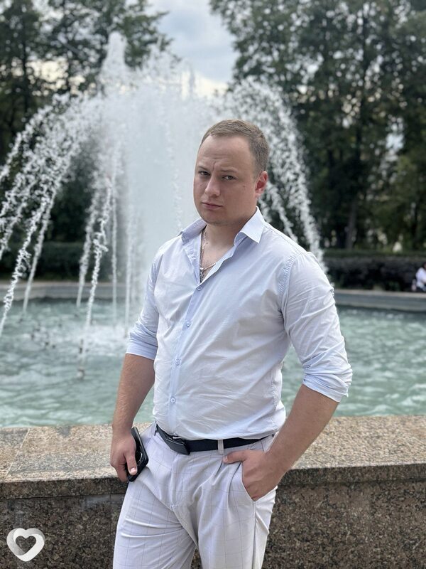 Александр, 30, Торезе — анкета №1527712