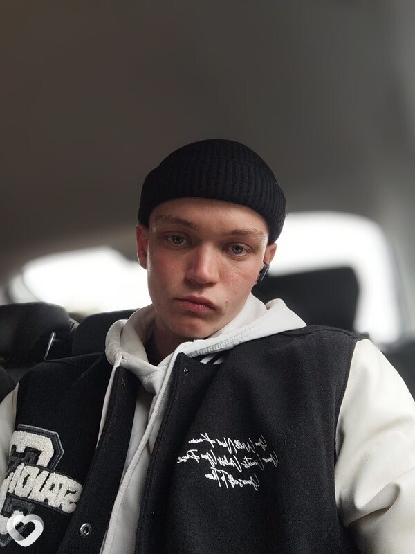 Артём, 22, Минске — анкета №1528558