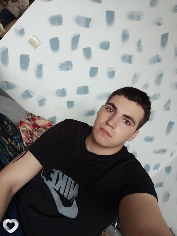 Денис, 22, Абакане — анкета №1531577