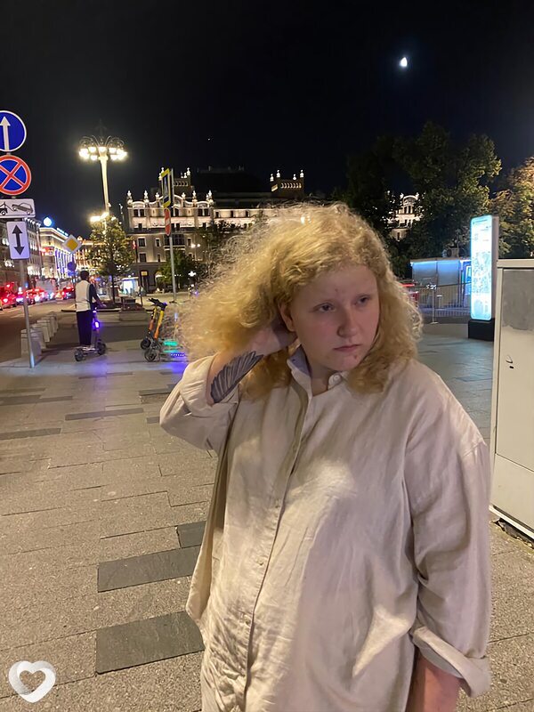 Карина, 21, Москве — анкета №1534332