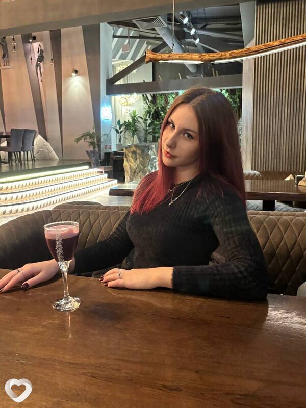 Алина, 21, Севастополе — анкета №1534780