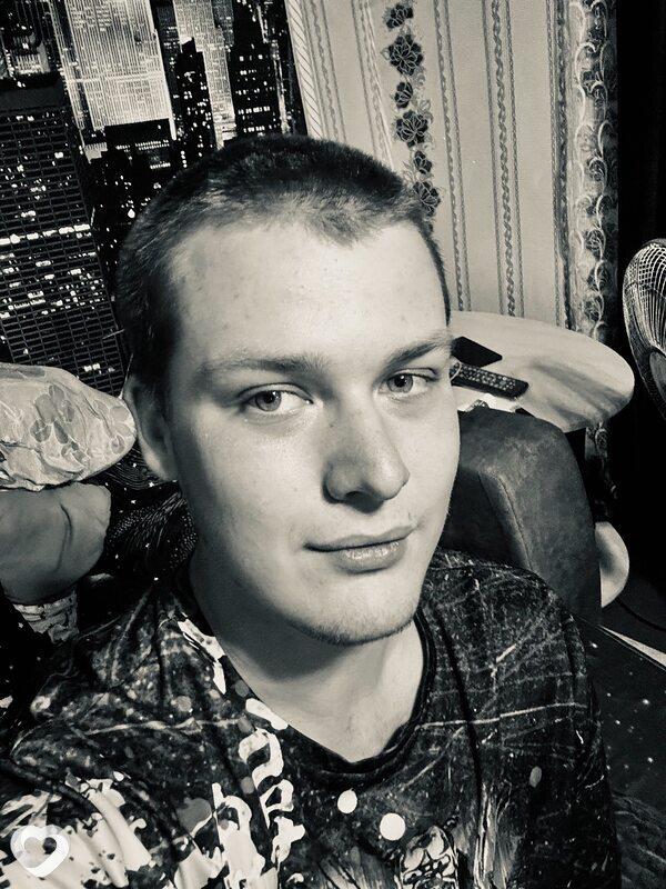 Владислав, 22, Донецке — анкета №1535291