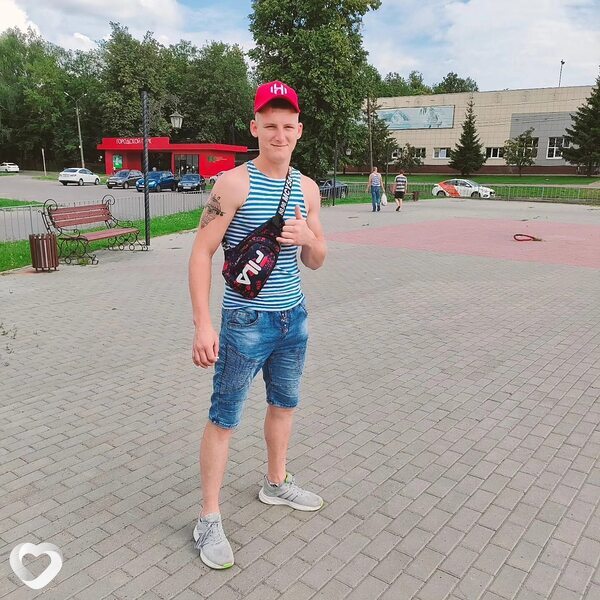 Алекс, 27, Красногорске — анкета №1535261